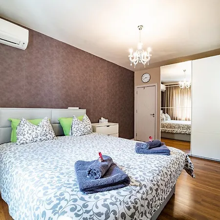 Apartment Honey 2bdrm *