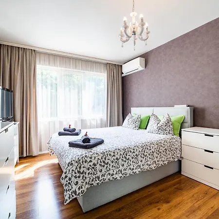 Honey 2bdrm Apartment *